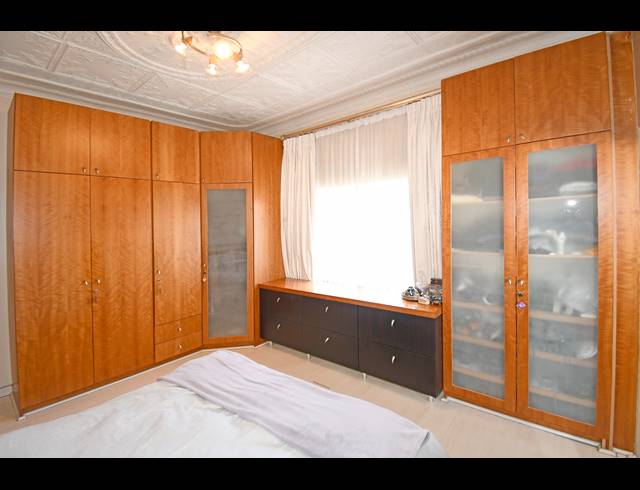 3 BEDROOM HOUSE FOR SALE IN CROSBY